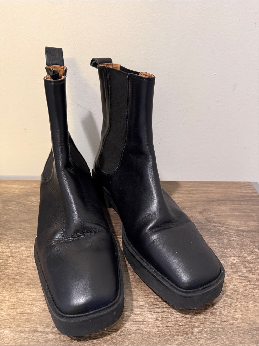 Zara Black Leather Chukka-Style Chelsea Boots